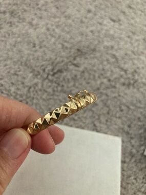 Milor 10k yellow gold pyramid bangle bracelet